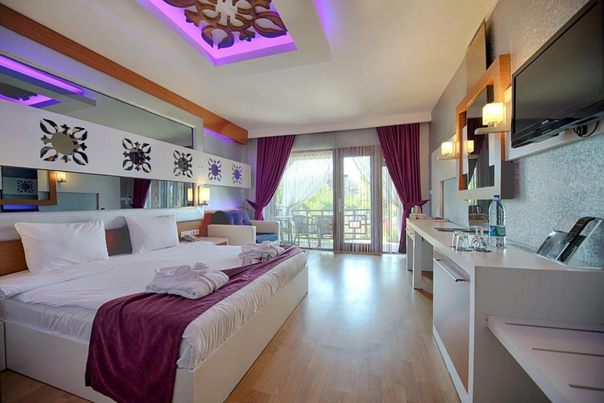 Flora Garden Beach Hotel - Adults Only 16 Plus - Couples Concept Kızılot Esterno foto